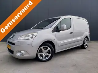 Peugeot Partner 1.6 HDI MARGE AIRCO TREKHAAK LMV (bj 2009)