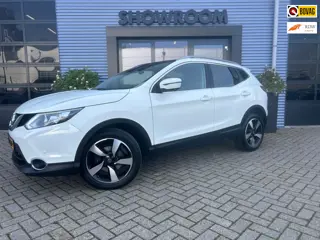 Nissan Qashqai 1.2 Connect Edition|Cruise|Pano|Camera360|Navi
