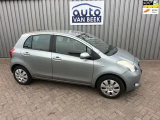 Toyota Yaris 1.0 VVTi Sol