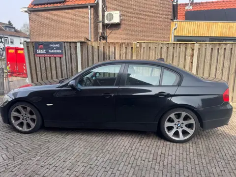 BMW 3-serie 318i High Executive