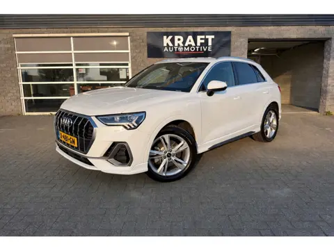 Audi Q3 45 TFSI e 2x S edition | Camera + PDC | ACC | Ambient | Apple carplay | Lane Assist | Clima 