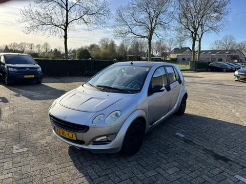 Smart Forfour 1.1 blackbasic (bj 2005)