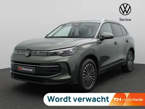 Volkswagen Tiguan 1.5 eHybrid Life Edition 204PK DSG Trekhaak, 18" LM Velgen, Keyless, Achteruitrijc