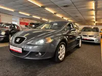Seat Leon 2.0 FSI Sport. Touchscreen, cruise/climate control en netjes onderhouden!