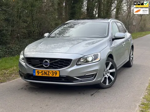 Volvo V60 2.4 D6 AWD Plug-In Hybrid Summum | Cruise + Clima + Navi |