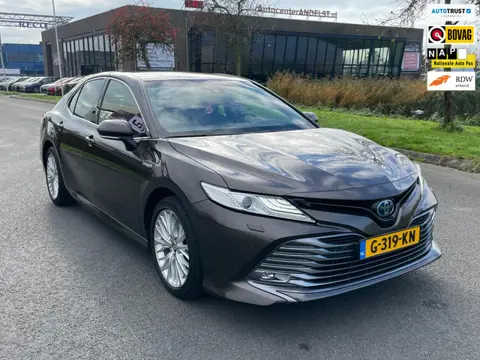 Toyota Camry 2.5 Hybrid Business Intro, Aut, Acc, Stoelverw, Cam, LED, Leder, Pdc, Navi, Lmv, Geen i