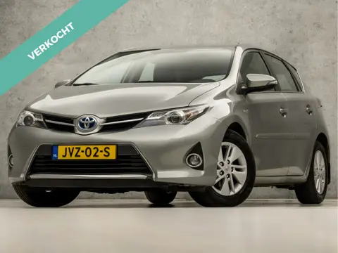 Toyota Auris 1.8 Hybrid Dynamic Automaat (NAVIGATIE, CAMERA, CLIMATE, SPORTSTOELEN, KEYLESS, LM VELG