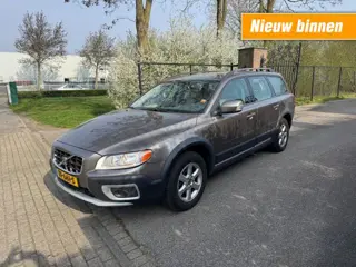 VOLVO XC70 2.4 D5 AWD / AUTOMAAT / EXPORTPRIJS!