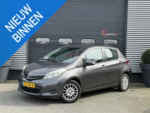 Toyota Yaris 1.0 VVT-i Aspiration | Camera | Airco | Lichtmetalen Velgen | Elektrische Ramen |