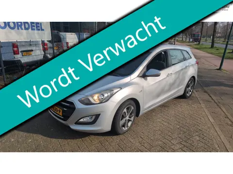 Hyundai I30 1.4 i-Drive 101pk 2e eigenaar Airco Cruise PDC Historie
