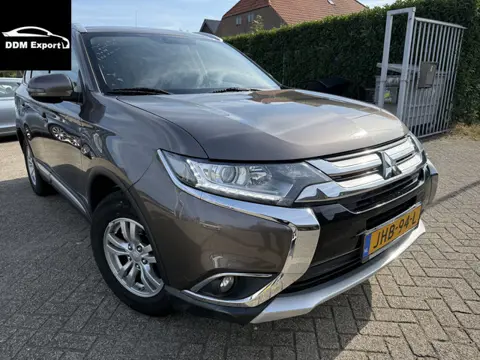 Mitsubishi Outlander 2.0 | Clima | PDC | Lmv | Trekhaak |