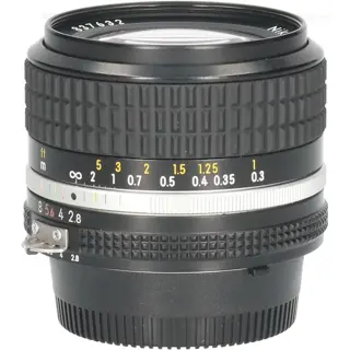 Tweedehands Nikon 24mm f/2.8 CM3805