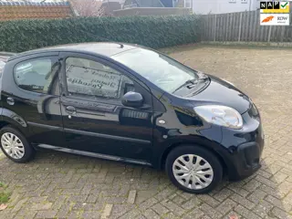 Citroen C1 1.0 Collection in zéér mooie staat met top kleur, rook en huisdier vrij, keurige auto met