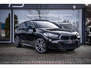 BMW X2 SDrive20i High Executive|Trekh|Pano|Harman/Kardon|HUD|Stoelverw|Camera|