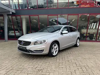 Volvo V60 2.4 D6 AWD Plug-In Hybrid Summum | Leder | CC | Memory | Navi |