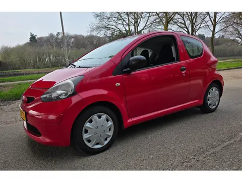 Toyota Aygo 1.0-12V - APK 23-03-2027 - Rijdt perfect -
