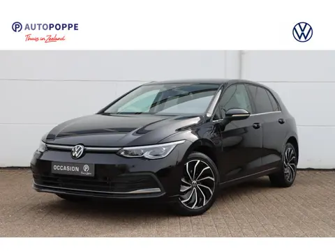 Volkswagen Golf 1.4 eHybrid Style 204pk DSG6 | IQ.Light | Stoel- en Stuurverwarming | Carplay