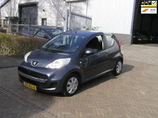 Peugeot 107 1.0-12V Sublime 120 d km nap airco nieuwe apk
