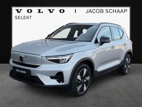 Volvo XC40 Extended Range Plus 82 kWh / Adaptieve cruise control / verwarmbare voorstoelen / Trekhaa