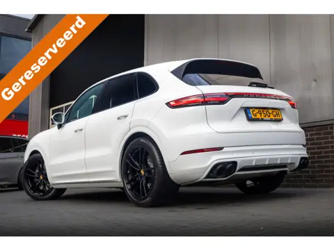 Porsche Cayenne 3.0 V6 340 pk / Lucht-Vering/ Pano-Dak/ Keyless/ 360-Camera/ Leder/ Sport-Stoelen/ S