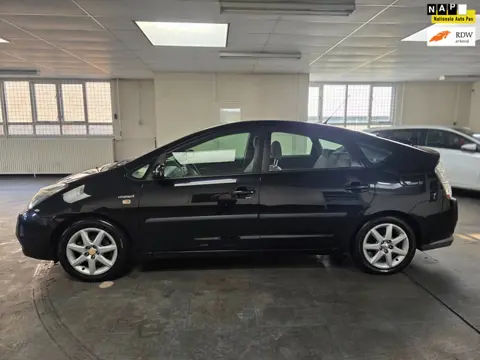 Toyota Prius 1.5 VVT-i Tech Edition