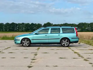 Volvo V70 2.5 R Geartronic Flash Green AWD Youngtimer