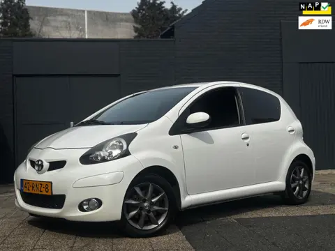 Toyota Aygo 1.0-12V Dynamic Navigator | Airco | 5-Deurs