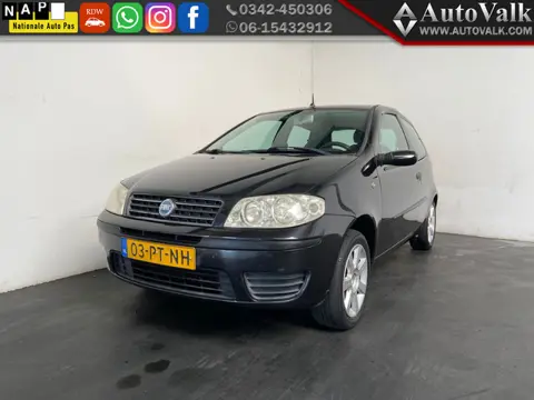 Fiat Punto 1.4-16V Young. Trekhaak. Airco! (bj 2004)