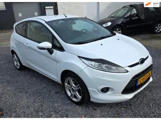 Ford Fiesta 1.25 Limited Sport zeer netjes