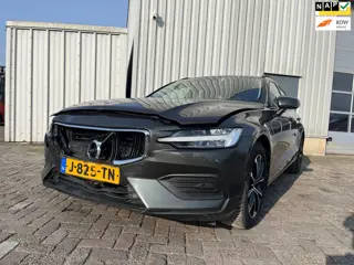 Volvo V60 2.0 B3 Momentum Advantage - Start Niet - Front Schade - BPM