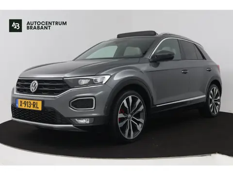 Volkswagen T-Roc 2.0 TSI 4Motion Sport (PANORAMADAK, TREKHAAK, STOELVERWARMING, CRUISE ADAPTIEF, DIG