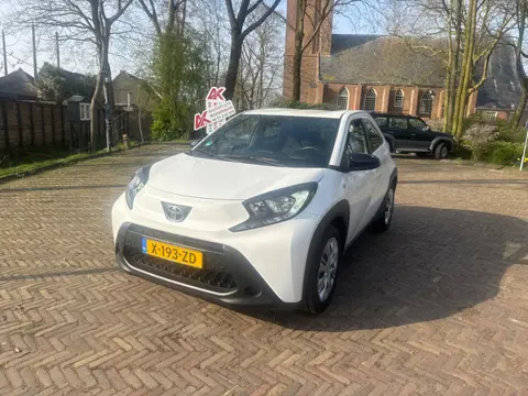 Toyota Aygo X 1.0 VVT-i Play carplay/camera