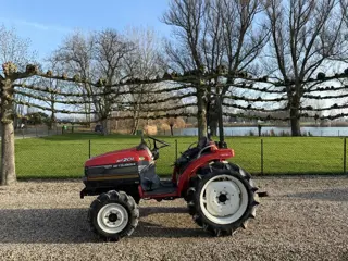 Mitsubishi MT 201 Minitractor/ Mini tractor