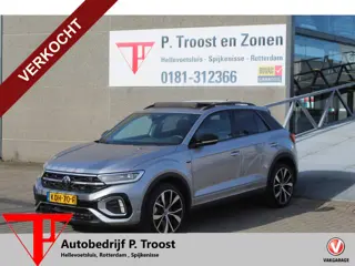 Volkswagen T-Roc 1.5 TSI R-Line Panoramadak/ IQ.Light/Stoelverwarming/Achteruitrijcamera/Apple carpl