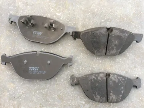 Voorste set remblokken voor bmw: x6, x5