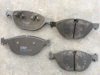 Voorste set remblokken voor bmw: x6, x5