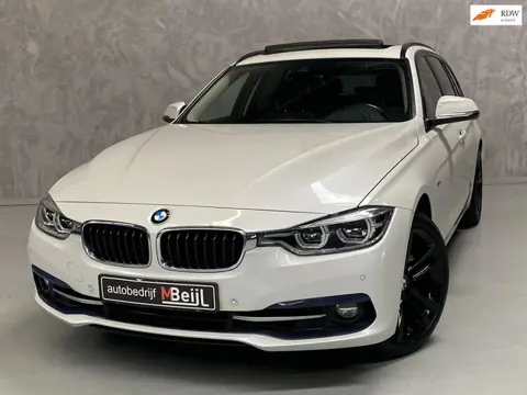 BMW 3-serie Touring 330i xDrive Centennial High Executive /Pano /HUD /Trekhaak