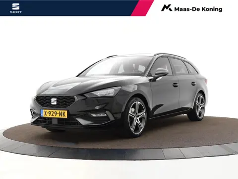 SEAT Leon Sportstourer 1.0 eTSI 110pk DSG Style Business Intense · Apple/Android Car Play · Navigati