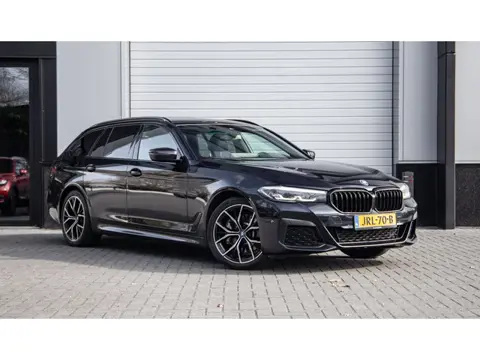 BMW 5-serie Touring 530e M Sport / Apple Carplay / LED / PHEV / Trekhaak / Stoel Verwarming