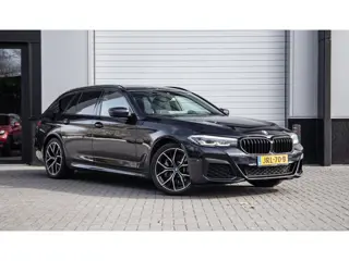 BMW 5-serie Touring 530e M Sport / Apple Carplay / LED / PHEV / Trekhaak / Stoel Verwarming