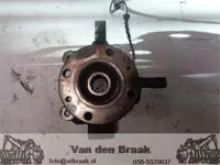 Renault Clio Fase III 1.2 16V 2005-2012 Fusee links voor