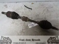 Nissan Note 1.4 16V 2006-2013 Aandrijfas links