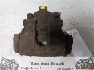 Volvo V70 2000-2004 Remklauw links achterzijde