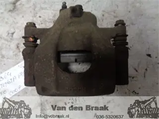 Toyota Aygo 1.0 12V 2005-2014 Remklauw rechts voorzijde