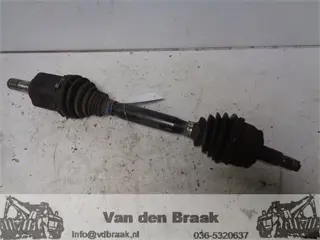 Alfa Romeo Giulietta 1.4 T 2010-2021 Aandrijfas links voor