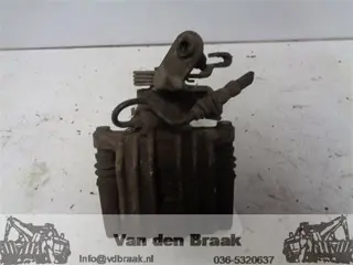 Volkswagen Golf 2008-2012 Remklauw links achter