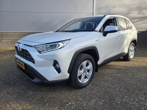 Toyota RAV4 Active Limited Automaat (bj 2019)