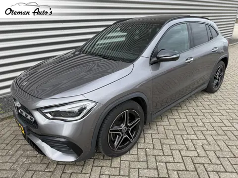Mercedes-Benz GLA-klasse 200 d AMG Panorama Night Sfeer