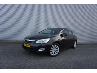 Opel Astra 1.4 Turbo Cosmo Airco / Cruise / Parkeers. / Elektr. ramen / Trekhaak / Lm velgen / NAP