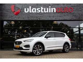 SEAT Tarraco 1.4 TSI e-Hybrid PHEV Xperience Business Intense , Adaptive cruise, Panoramadak, Trekha